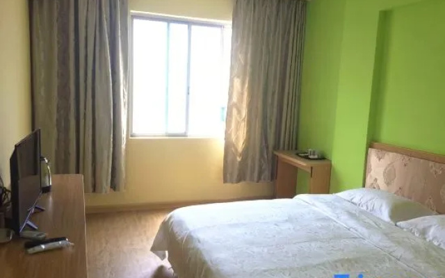 Nanning Convenient Apartment
