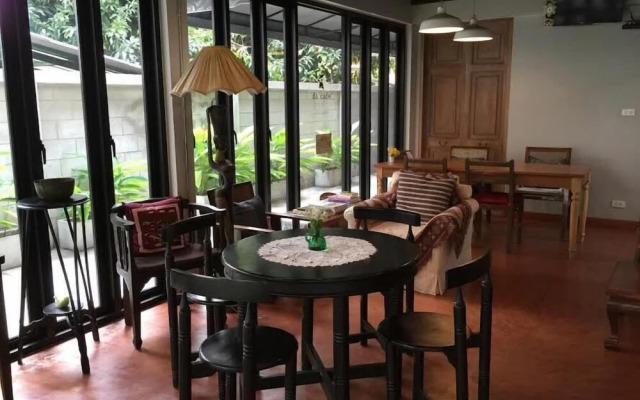 Baan Ongkharak bed and breakfast