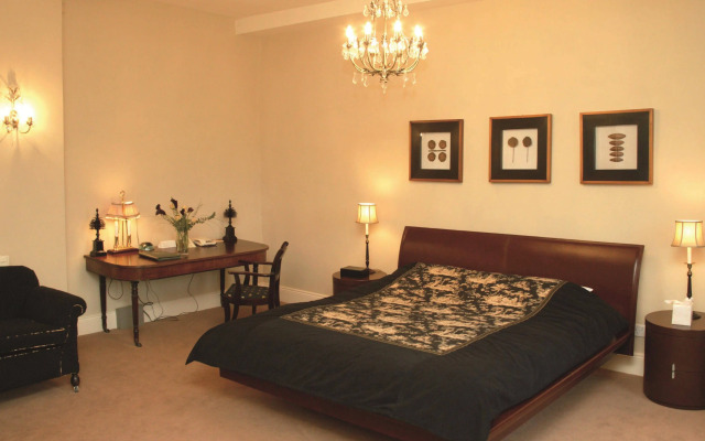 The Haycock Manor Hotel