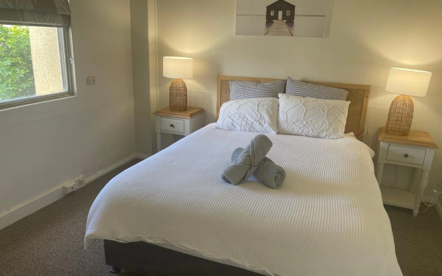 The Old Flour Mill Apartment (Gallipoli house)