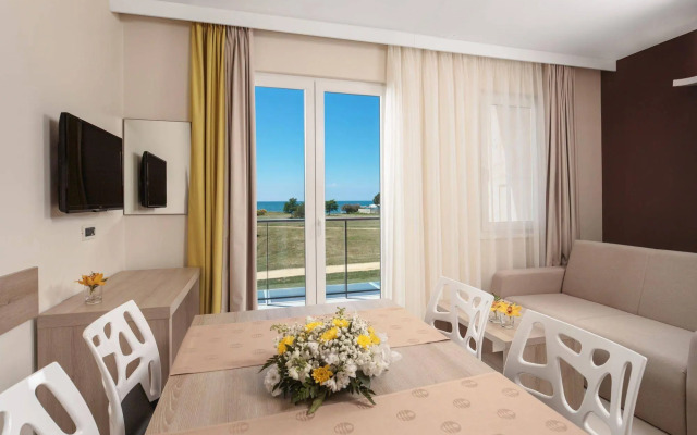 Apartments Katoro Plava Laguna