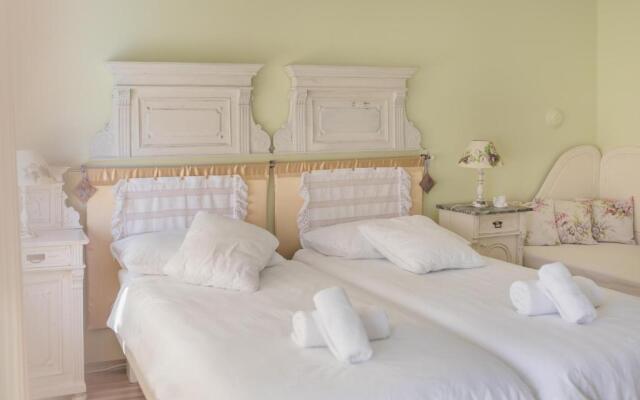 Shabby Chic Apartments