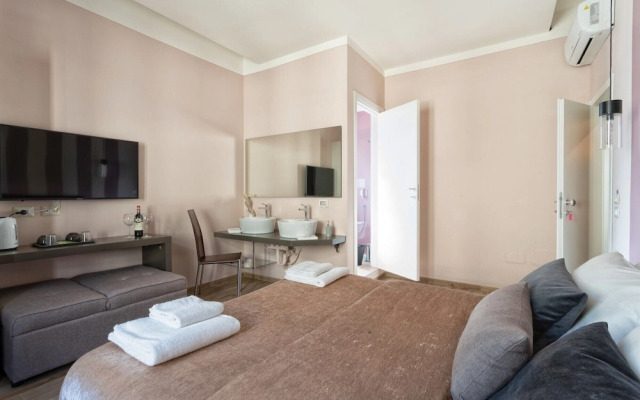 GOGO` Boutique Hotel