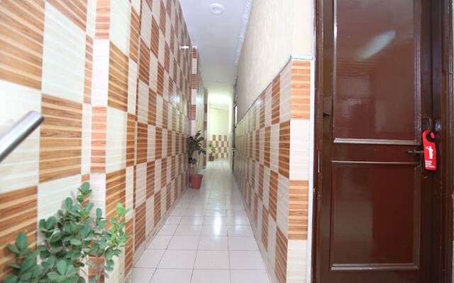 OYO 12967 Hotel Simran