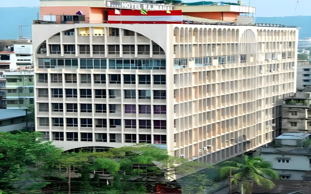 OYO Premium Paltan Bazar