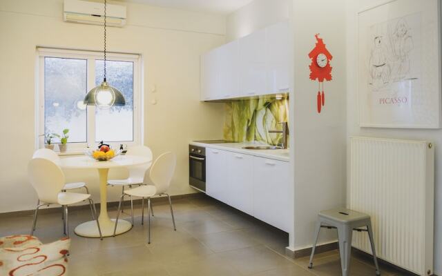 Stylish Garden Home - Holidays in Chania