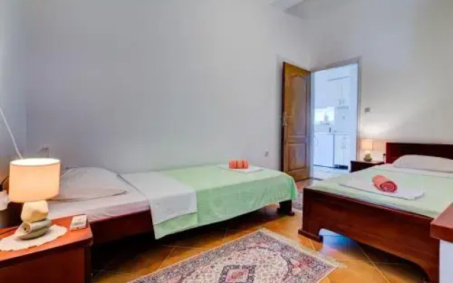 Sea Line Apartments