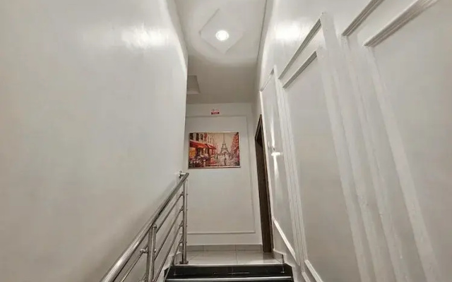 2 Bed Apartment 2 - Cosy Benin City Escape