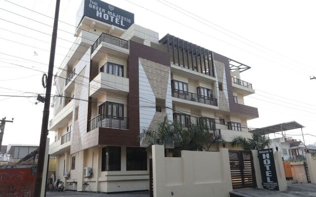 OYO 10380 Hotel The Green Majestic