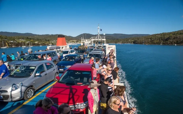 Three Beaches - Chic Eco Home Tasmania
