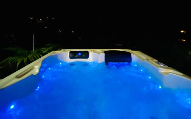 Ti karet - Charmant logement avec Jacuzzi et vue mer
