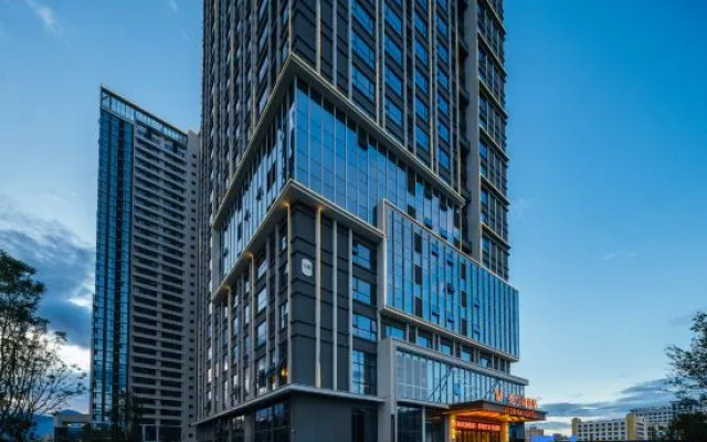 Vienna Hotel (Dali Erhai Railway Station Wanda Branch) – Exterior – Dali