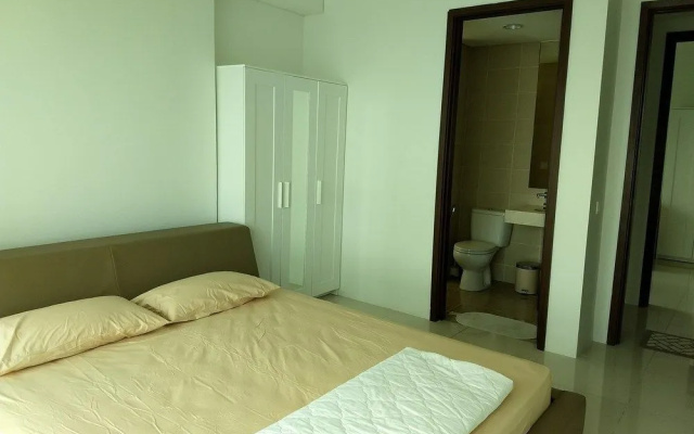 St Moritz Royal Tower by Loyagami – Guest Rooms – Jakarta