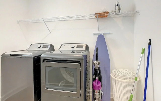 Storey Lake 6BR Private Pool Spa Waterpark/disney