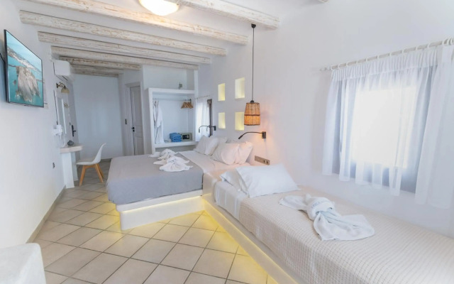 Birikos Hotel & Suites
