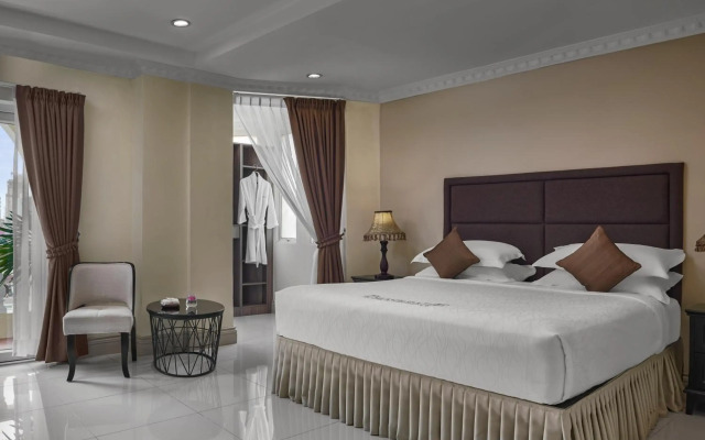 Palace Gate Hotel & Residence By EHM
