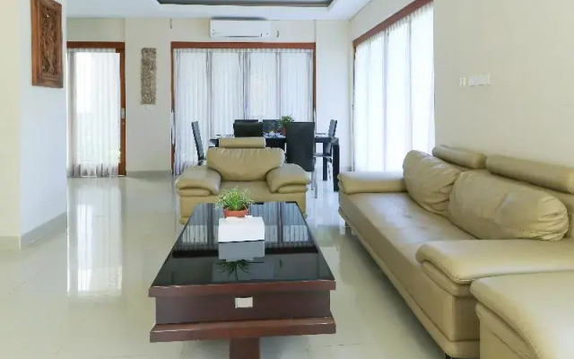 Royal Majesty Villas Jimbaran by ZUZU