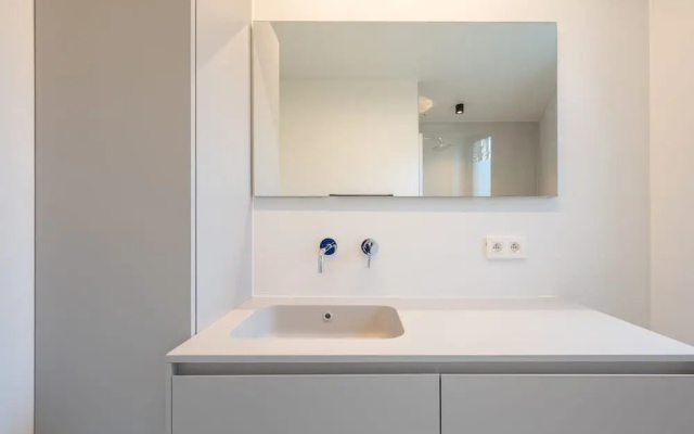 Mistral Modern Appartement in Knokke-heist met 2 Slaapkamers en Terras