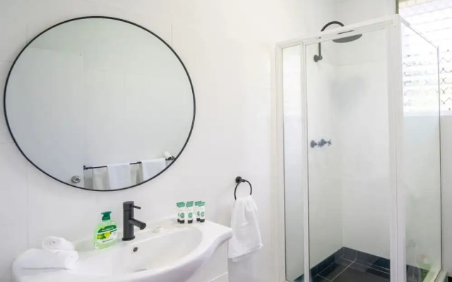 Nightcliff Retreat Stylish 2BR Apt Near Foreshore