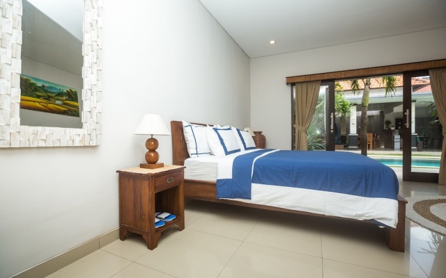 Big Brother Villa – Guest Rooms – Tibubeneng