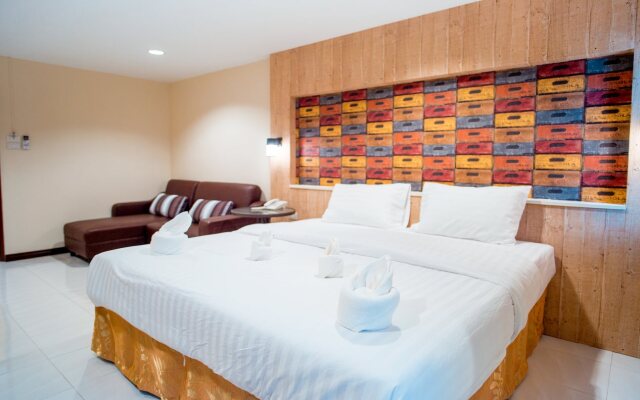 Chic Inn Thamuang