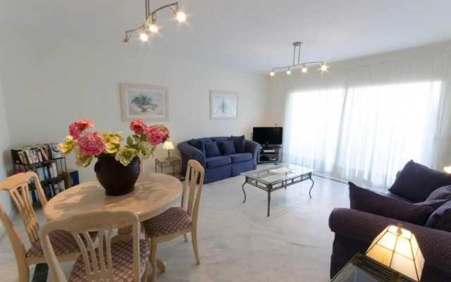 EL CORAL APARTMENT - First Beach Line