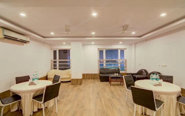 Super OYO Townhouse OAK The Platinum Studio 50