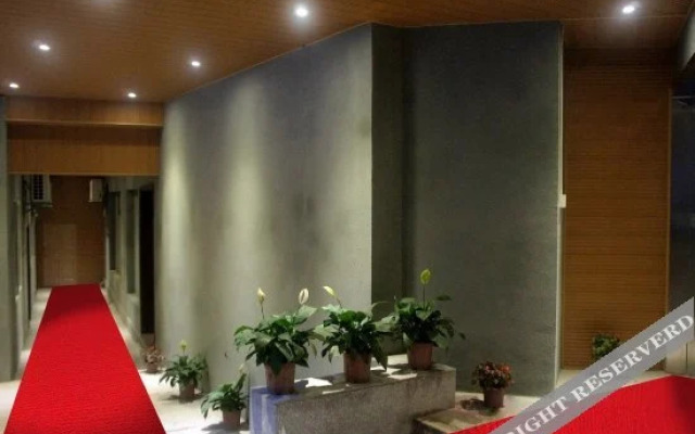 Wutongshu Business Hotel