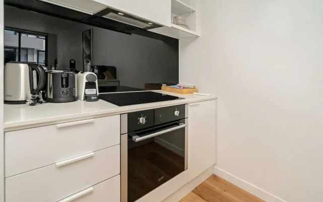 Idyllic 1-bed Near Popular Shopping Streets
