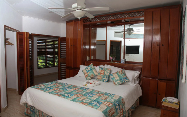 Negril Tree House Resort