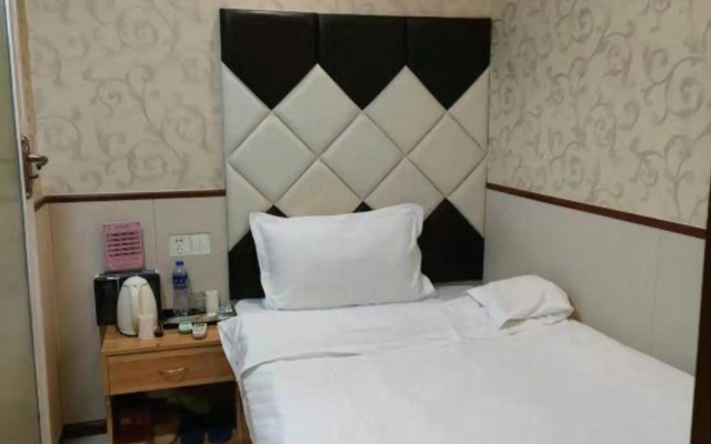 Super 8 Hotel (Shuangzita Branch)