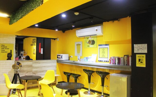 Youth Hostel Zhanqian here and there