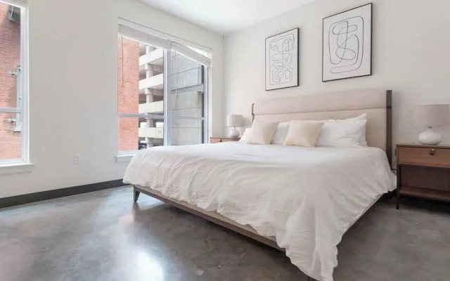 275 On The Park - Senate Apartments By Barsala