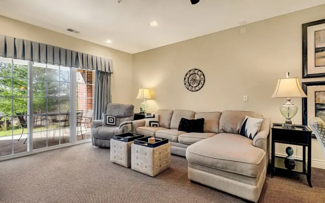 Stayin Classy 2 Bedrooms 2 Bathrooms Condo