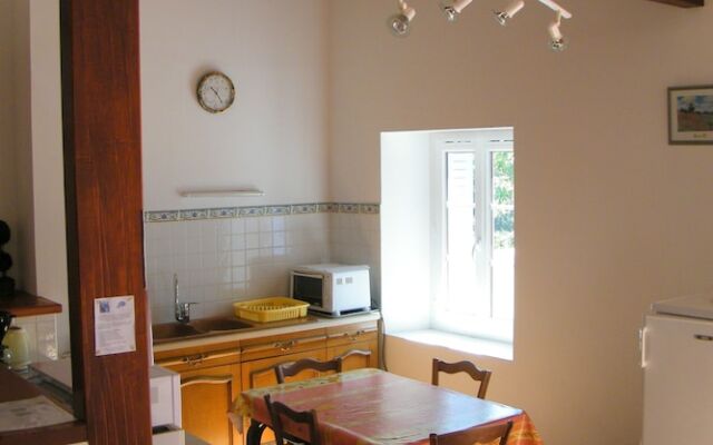 Maison Monet Terrasse et petit jardin