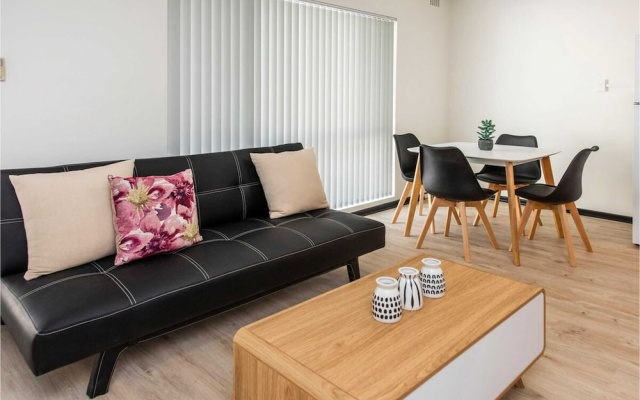 Convenient 1BR Apartment Close to Foreshore & Cbd – Guest Rooms – Perth