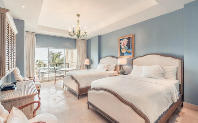 Relax at This Majestic Beachfront Apt at Aquamarina