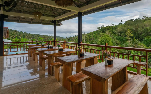 Lumbung Seraya Villa