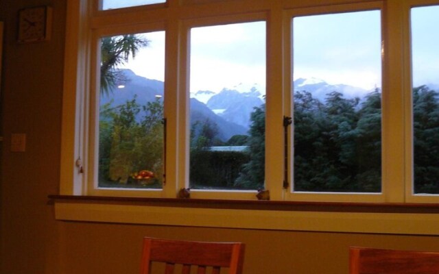 Holly Homestead B&B