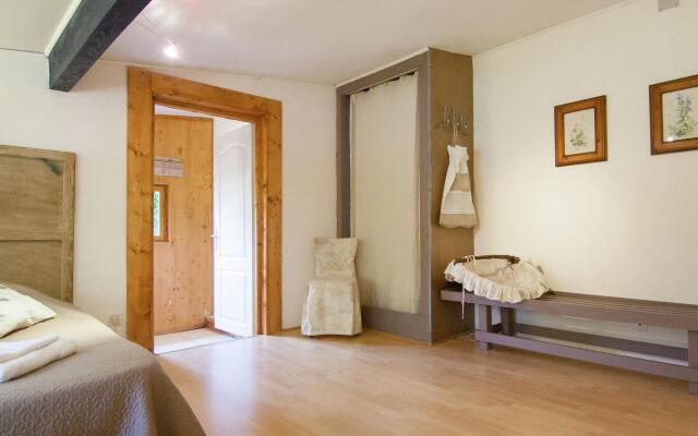 Comfy Holiday Home in Bourgnac With Swimming Pool