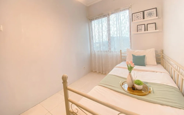 Gorgeous 2Br At Grand Setiabudi Apartment