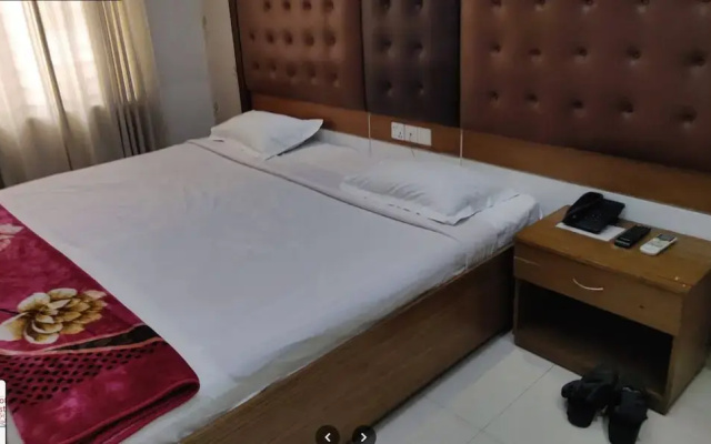 Red Roof Inn Hotel and RestaurantComilla