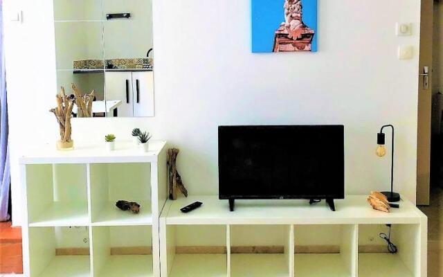 Cosy spacieux ,calme à 200 m des Arènes, wifi