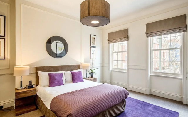 Sloane Avenue Apartment