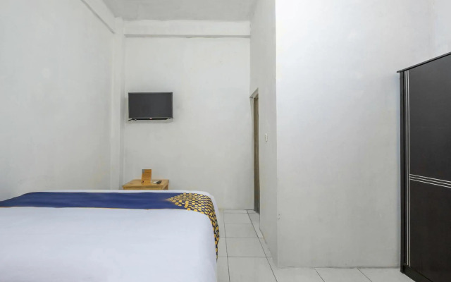 OYO Life 2412 Mandala Residence