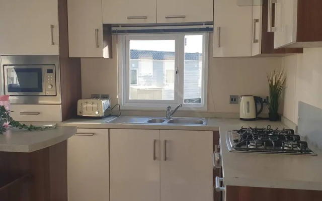 3bed Holiday Home in Clacton-on-sea, Sleeps 8