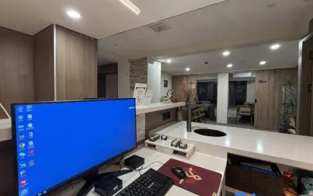 Yuanjia Homestay (Jixiangcun Subway Station)