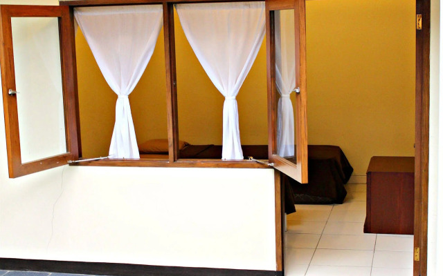 De Orange Pasteur Guest House by HouseinBandung