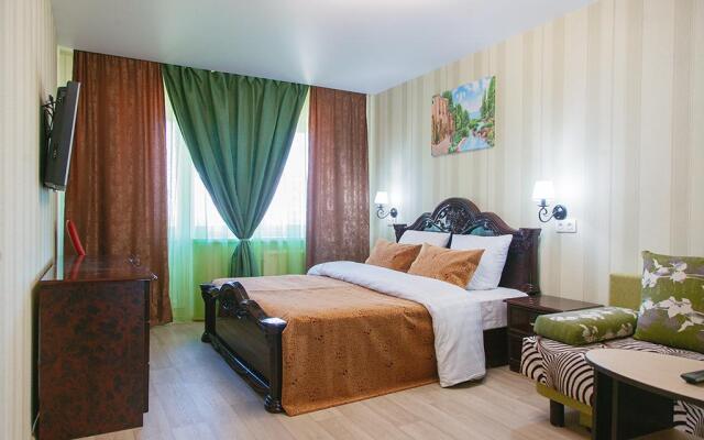 Пять Звёзд в Советском 9/1