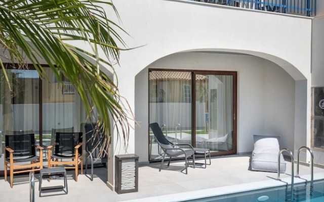 Mika Villas & Suites